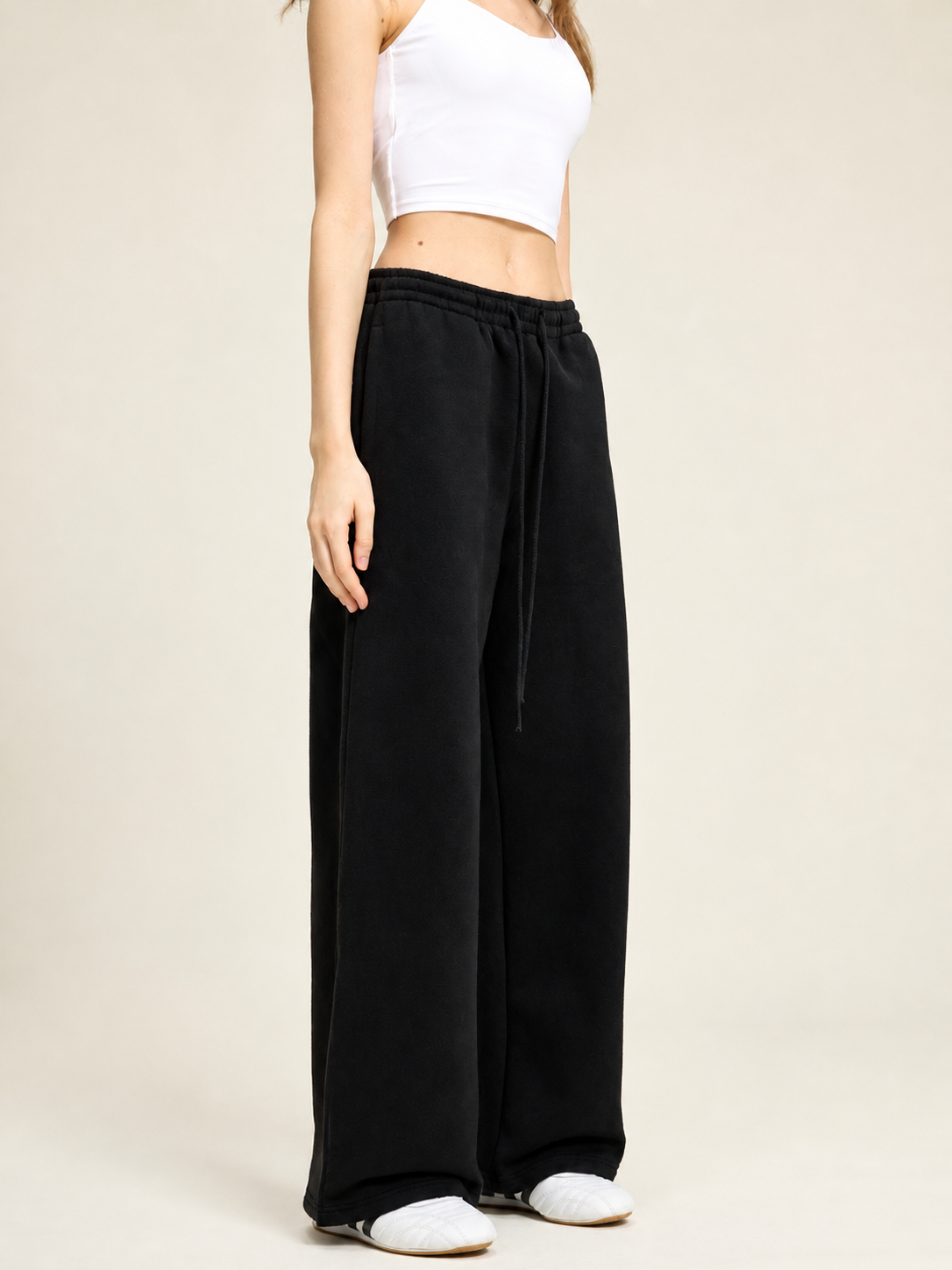 Felix Regem heavyweight cotton sweatpants hem detail